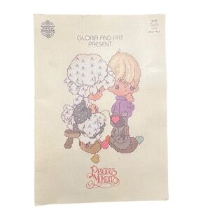Precious‎ Moments Sew In Love Cross Stitch Pattern Booklet Gloria Pat PM2 1981